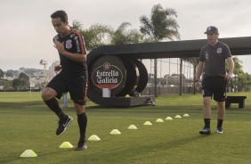 Jadson no treino do Corinthians