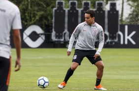 Jadson no treino do Corinthians