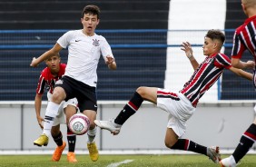 Corinthians enfrenta o São Paulo pelo campeonato paulista sub-13