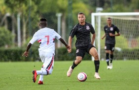 Corinthians enfrenta o So Paulo pelo campeonato paulista sub-17