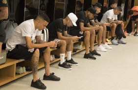 Atletas no vestiário da Arena Corinthians antes do jogo contra o Vasco, pelo Brasileirão