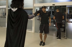 Roger chega  Arena Corinthians para duelo contra o Vasco, pelo Brasileiro