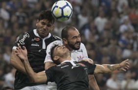 Danilo entrou em campo na noite deste sbado