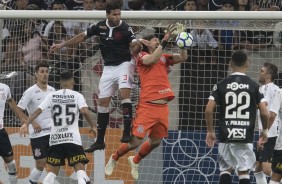 Jogadores do Corinthians lutaram at o fim para segurar a vitria