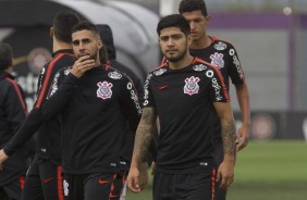 Gabriel e Sergio Díaz no treino de hoje no CT em início de preparação para jogo contra o Atlético-PR