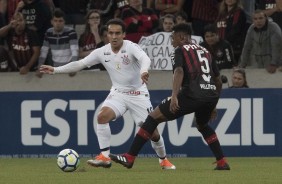 Jadson joga contra o Atltico-PR