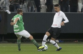 Léo Santos, titular absoluto, no jogo contra a Chapecoense, pelo Brasileirão