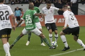 Thiaguinho durante jogo contra a Chapecoense, o ltimo da equipe na Arena Corinthians, neste ano