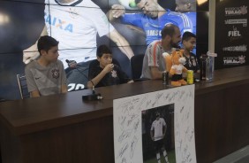 Danilo concede entrevista coletiva após treino repleto de homenagens