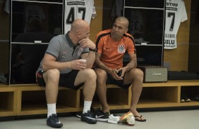 Emerson Sheik no vestiário da Arena Corinthians em seu último jogo no estádio