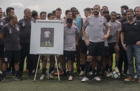 O meia Danilo est se despedindo do Corinthians nesta temporada e tem recebido muitas homenagens