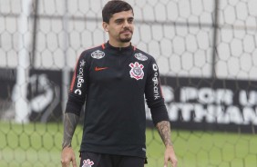 O veterano Fagner no treino com foco no ltimo jogo da temporada, contra o Grmio