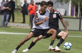 Os jovens Pedrinho e ngelo Araos no treinamento de hoje no CT