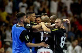 Corinthians goleia Sorocaba e se aproxima do ttulo da Liga Paulista de Futsal