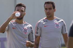 Clayson e Jadson no treinamento de hoje no CT Joaquim Grava