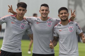 Araos, Mantuan e Diz no ltimo treino do Corinthians no ano de 2018