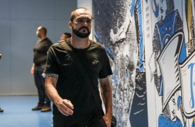 Danilo chega  Arena do Grmio para ltima partida do Corinthians no ano de 2018