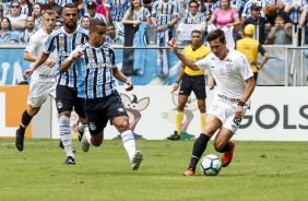Mateus Vital foi titular contra o Grêmio, pelo Campeonato Brasileiro