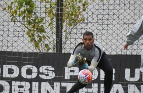 Goleiro Filipe treina pelo segundo dia no CT Joaquim Grava na temporada 2019