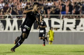 Roni comemora seu gol contra o Sinop, pela Copinha 2019