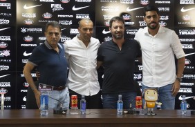 Emerson Sheik e Vilson so apresentados como novos dirigentes do Corinthians