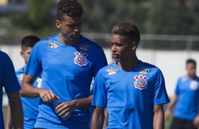 Lo Santos e Pedrinho no treino desta pr-temporada no CT