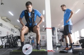 Romero e Henrique em treino de fortalecimento muscular no CT