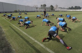 Jogadores fazem ltima atividade antes do jogo-treino contra o Santos, no domingo