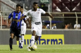Nathan durante jogo contra o Porto; confronto terminou em goleada para o Corinthians