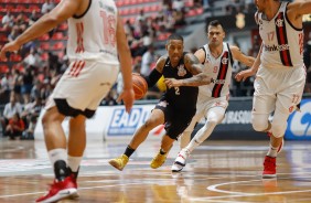 Fuller durante jogo contra o Flamengo, pela dcima semana do NBB; Corinthians saiu derrotado