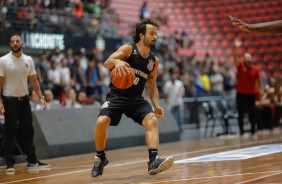 Gustavinho durante derrota para o Flamengo, pelo NBB