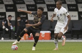 Gustavo também foi bem participativo no amistoso contra o Santos, na Arena Corinthians