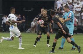 Thiaguinho durante amistoso contra o Santos, na Arena Corinthians