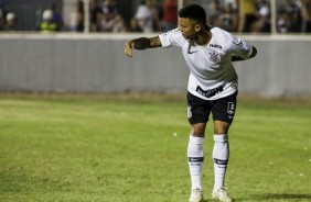 Bilu comemora seu gol contra o RB Brasil