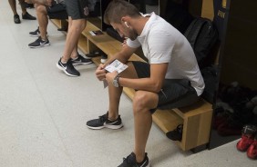 Henrique no vestiário da Arena Corinthians antes do amistoso contra o Santos
