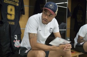 Roger no vestirio da Arena Corinthians antes do amistoso contra o Santos