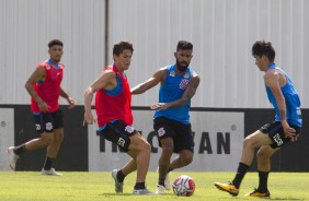 Vital e Marquinhos treinam nesta manhã no CT