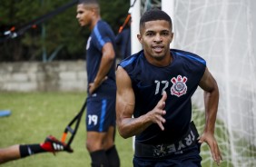 Vitinho em mais um treino da equipe sub-20 do Corinthians