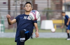 Adson durante treino do sub-20 para duelo contra o Grmio, pela Copinha