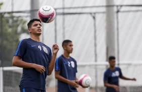 Caetano durante treino do sub-20 para duelo contra o Grmio, pela Copinha