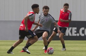 Douglas, Andr Lus e Mosquito no treino de hoje no CT Joaquim Grava