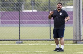 Eduardo Barroca durante treino do sub-20 para duelo contra o Grêmio, pela Copinha
