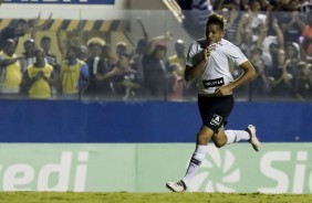 Joo Celeri anota gol contra o Viso Celeste, pela Copinha