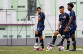 Jogadores do Timãozinho durante treino do sub-20 para duelo contra o Grêmio, pela Copinha