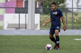 Léo Paraíso durante treino do sub-20 para duelo contra o Grêmio, pela Copinha