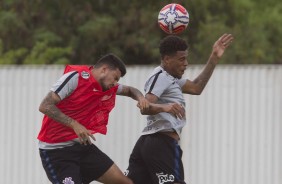 Pedro Henrique e Gustavo durante treino desta quinta-feira no CT Joaquim Grava