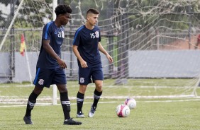 Rafinha e Franklin durante treino do sub-20 para duelo contra o Grêmio, pela Copinha