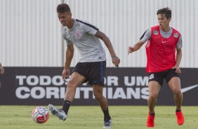 Richard durante treino desta quinta-feira no CT Joaquim Grava