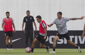 Thiaguinho durante treino desta quinta-feira no CT Joaquim Grava