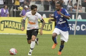 Fagner durante empate com São Caetano na Arena Corinthians